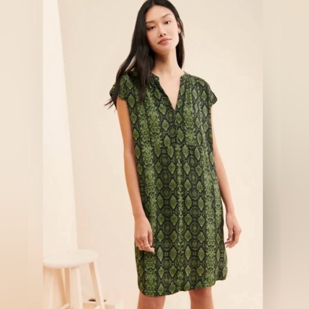 BY ANTHROPOLOGIE Rachel snakeskin print tunic shift dress green black XS Petite